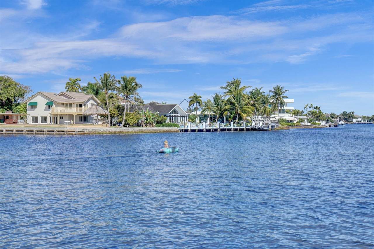 https://bt-photos.global.ssl.fastly.net/beaches/1280_boomver_1_B26056338-2.jpg