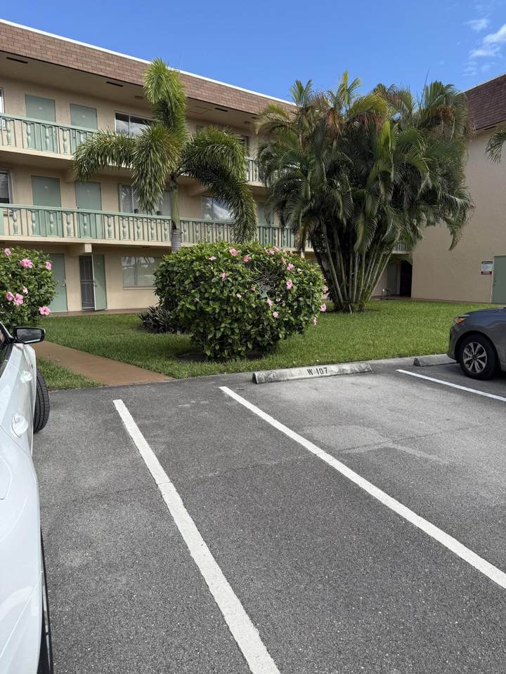 400 Village Green Circle - Photo 1