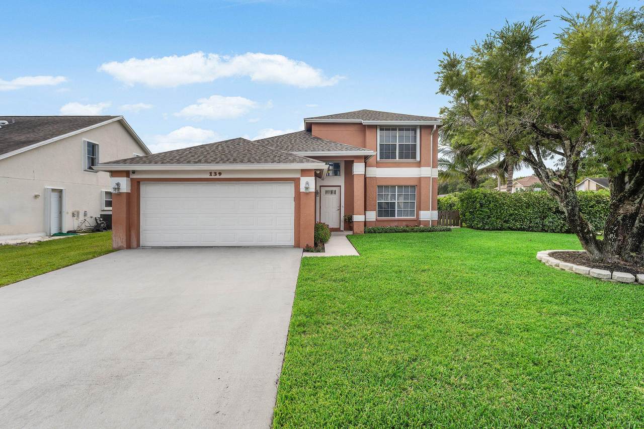 139 Royal Pine Circle - Photo 1