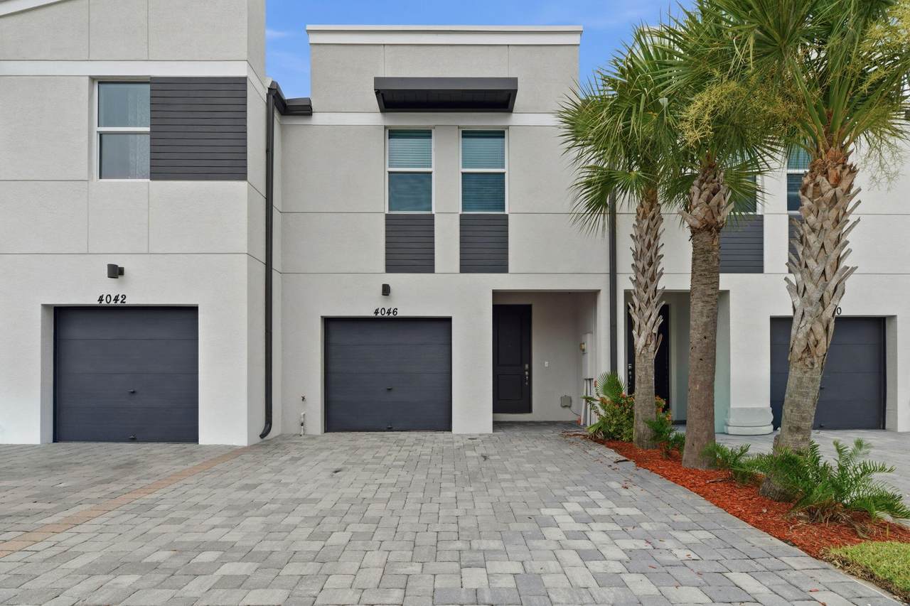 4046 Hot Springs Avenue - Photo 1