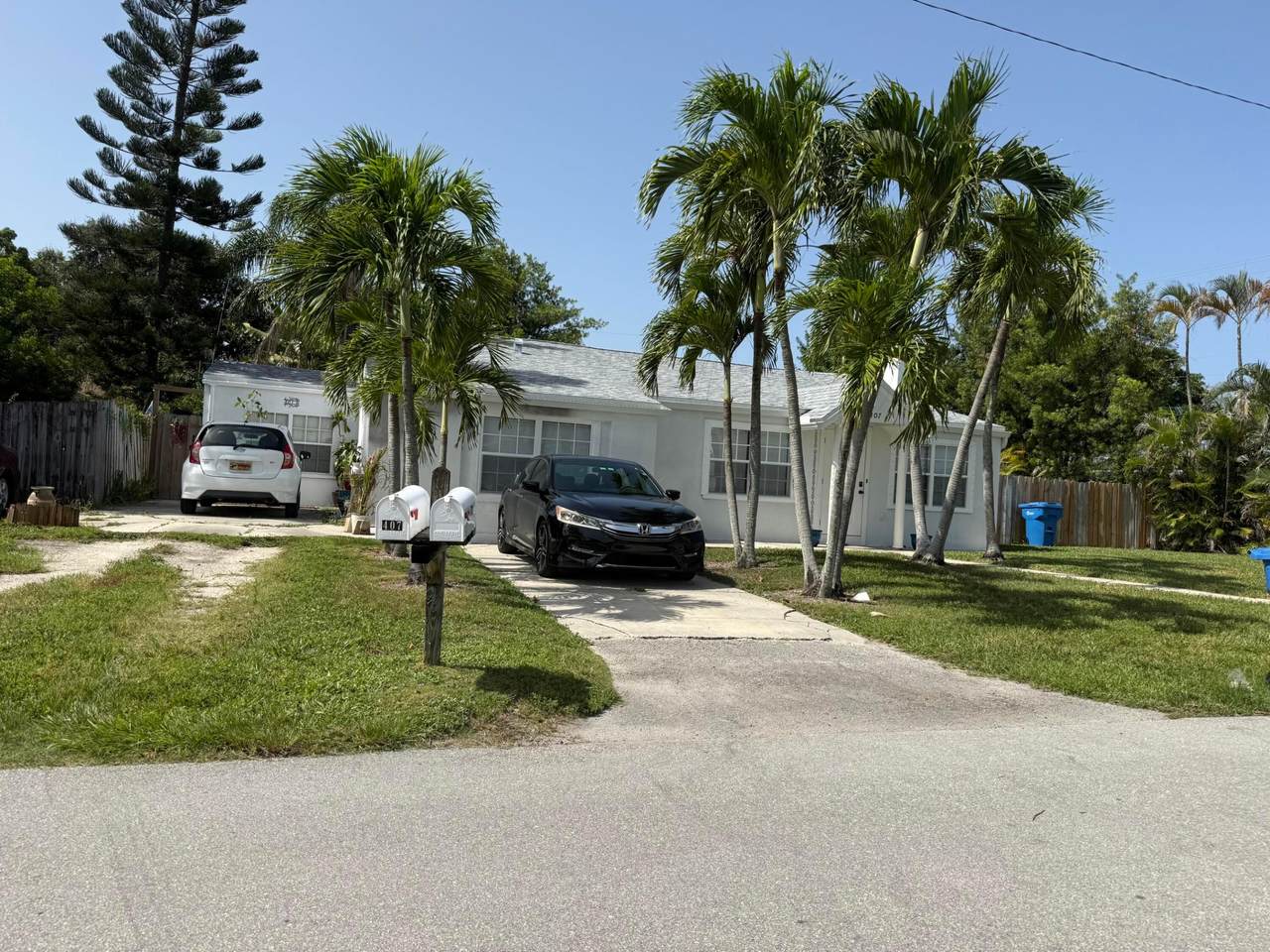 407 Palm Street - Photo 1