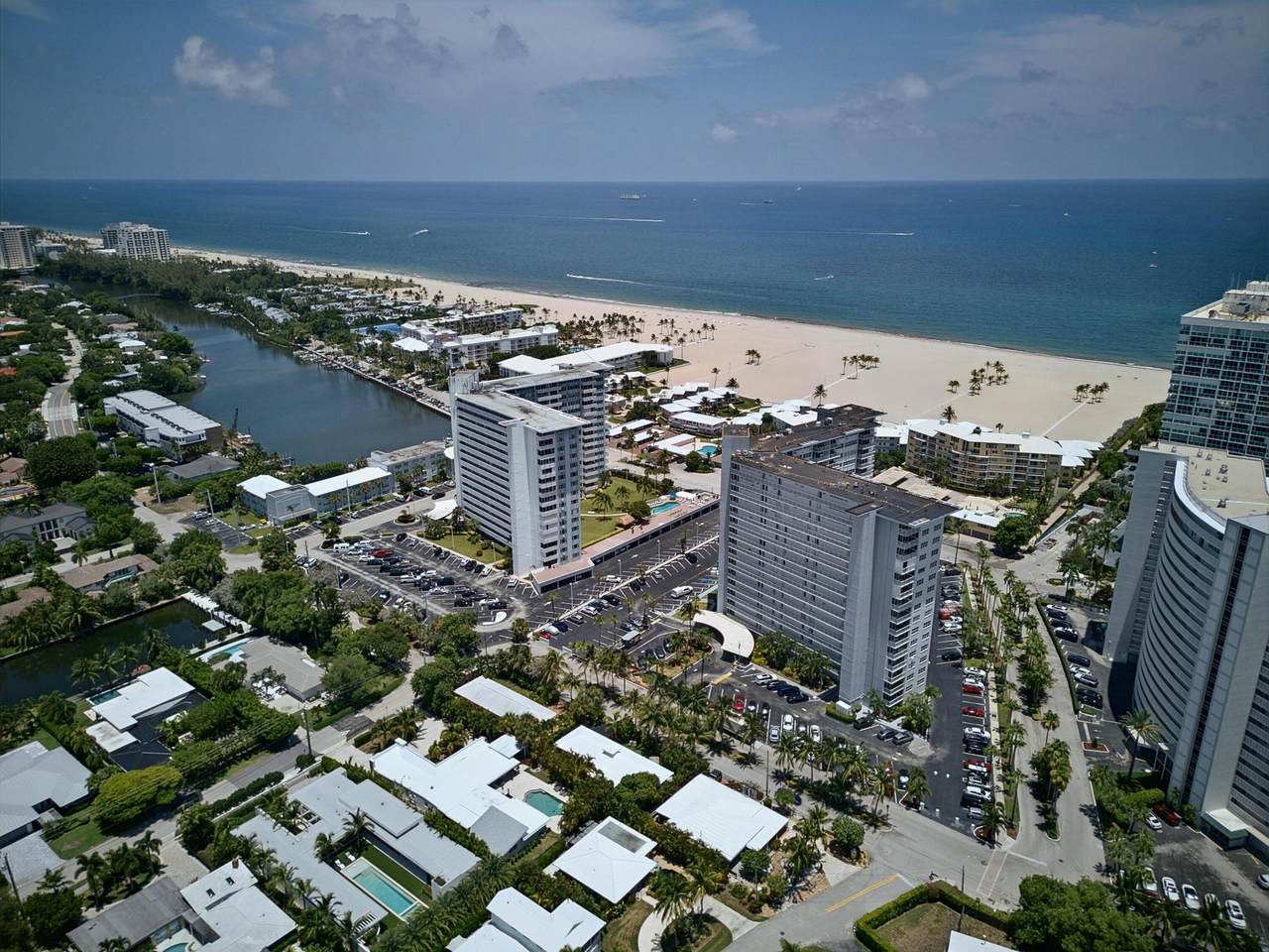 https://bt-photos.global.ssl.fastly.net/beaches/1280_boomver_1_B26056835-2.jpg