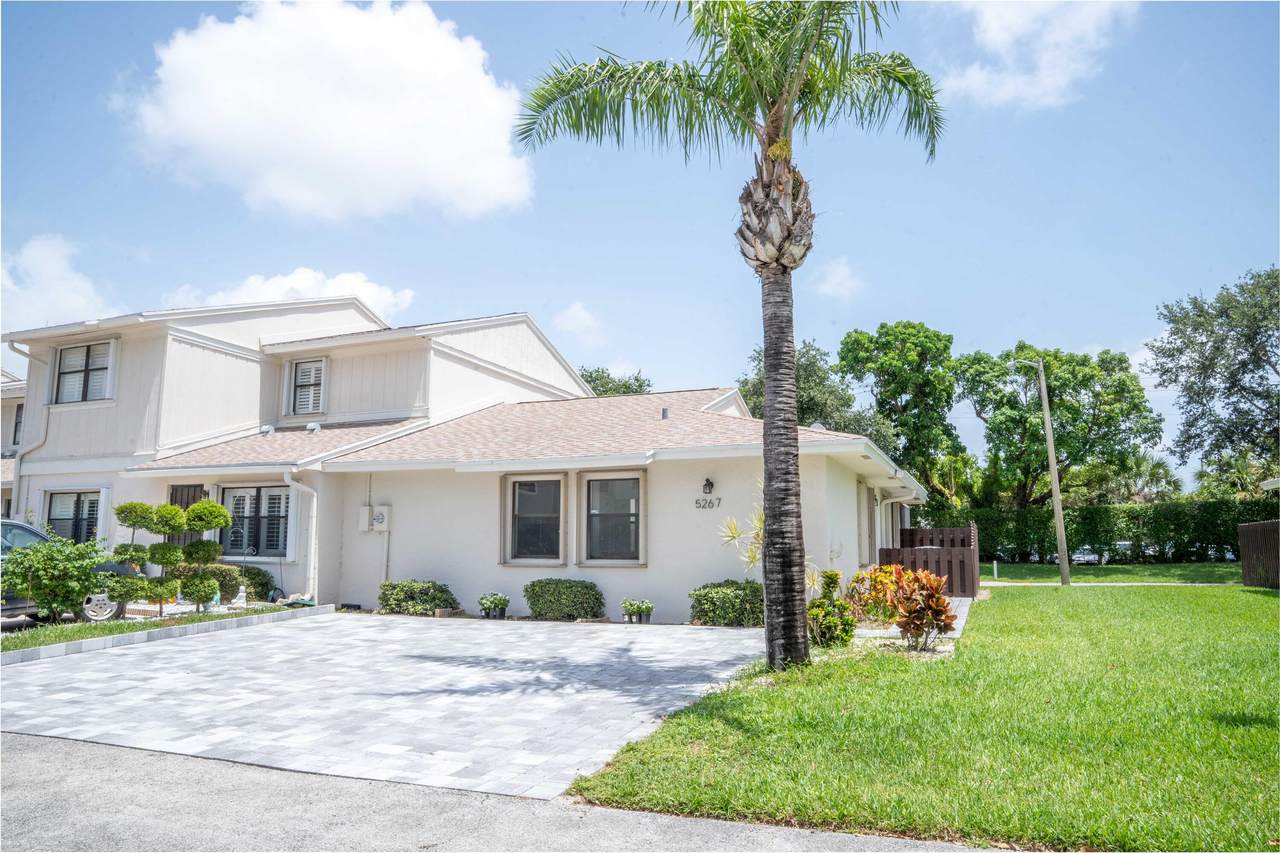 5267 Jog Lane - Photo 1