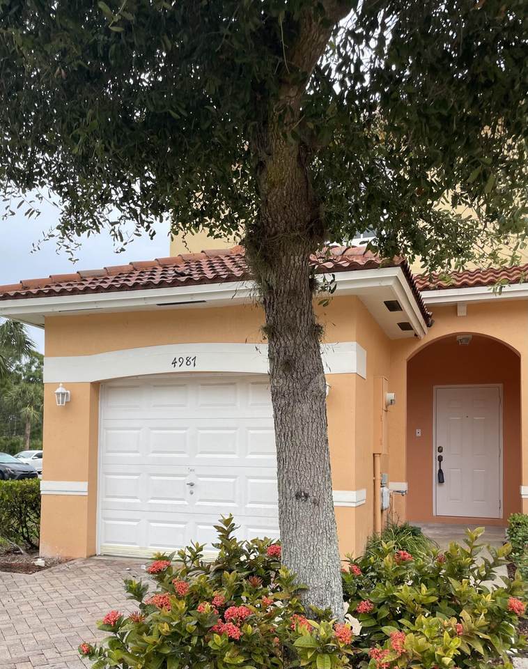4987 Mariner Garden Circle - Photo 1