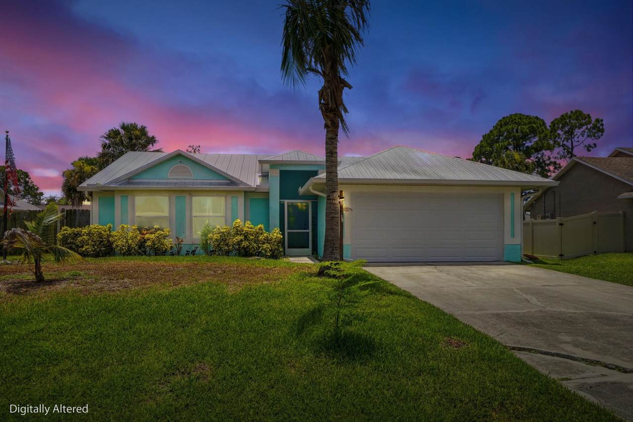 1074 Barbarosa Avenue - Photo 1