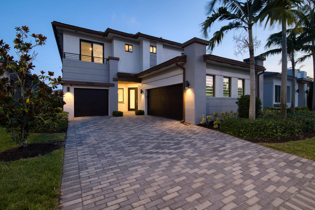 10890 Windward Street - Photo 1
