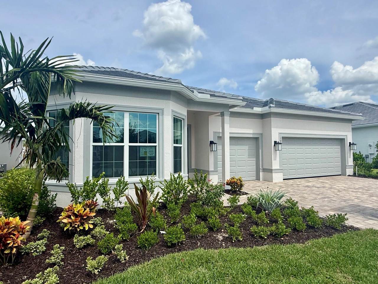 10281 Highpointe Drive - Photo 1