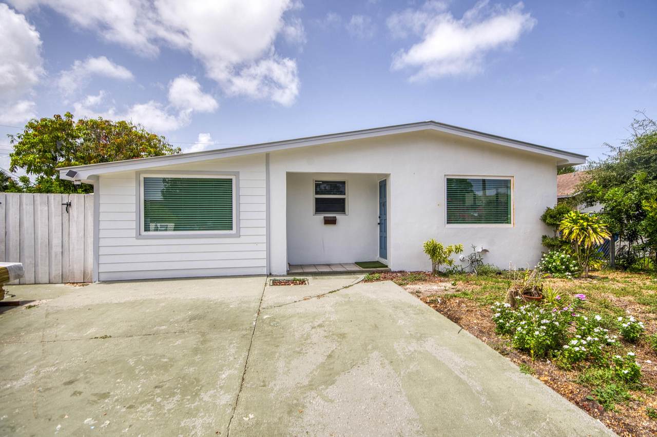 950 36th Street - Photo 1