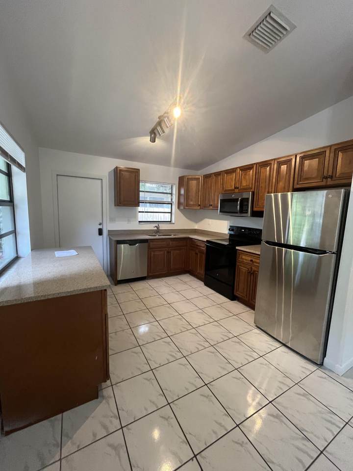 1201 17TH Avenue - Photo 1