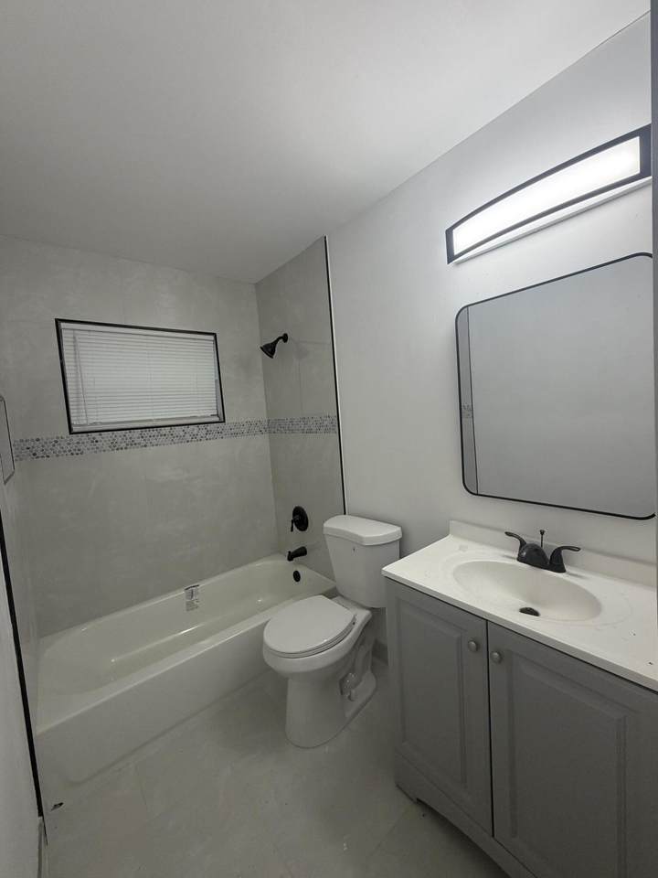 821 62ND Avenue - Photo 1