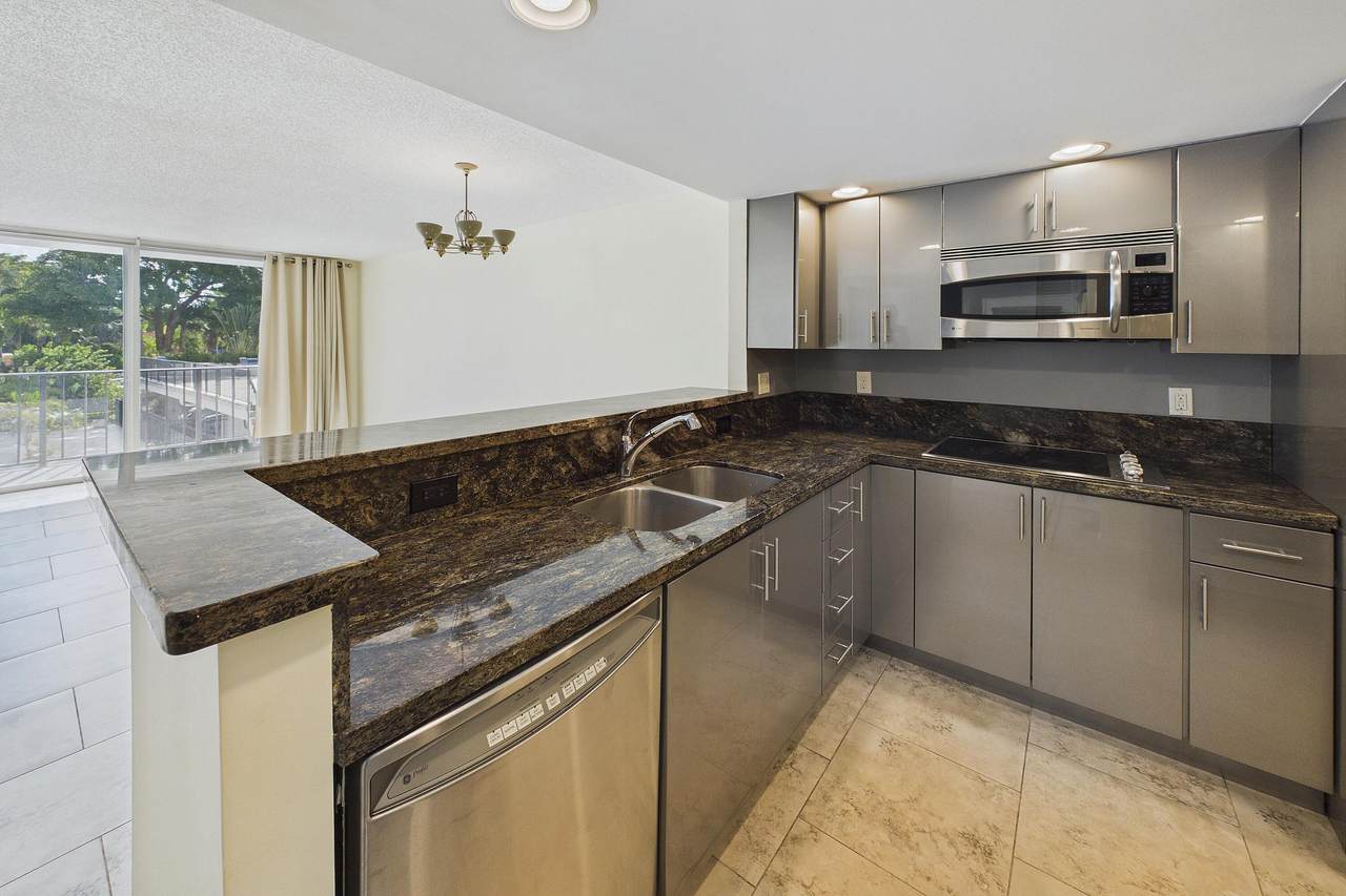 1800 Andrews Avenue - Photo 1