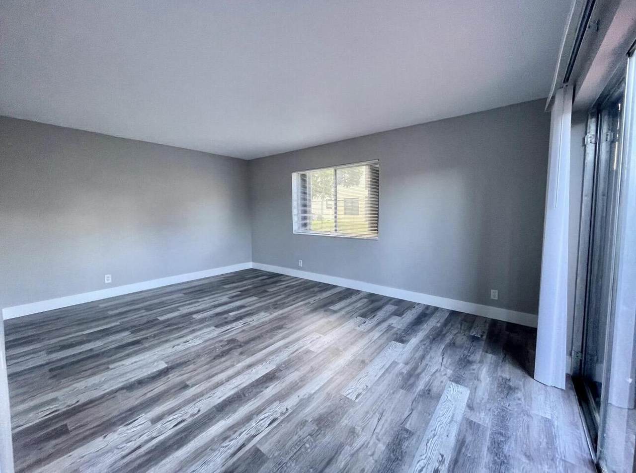 2110 Sherwood Forest Boulevard - Photo 1