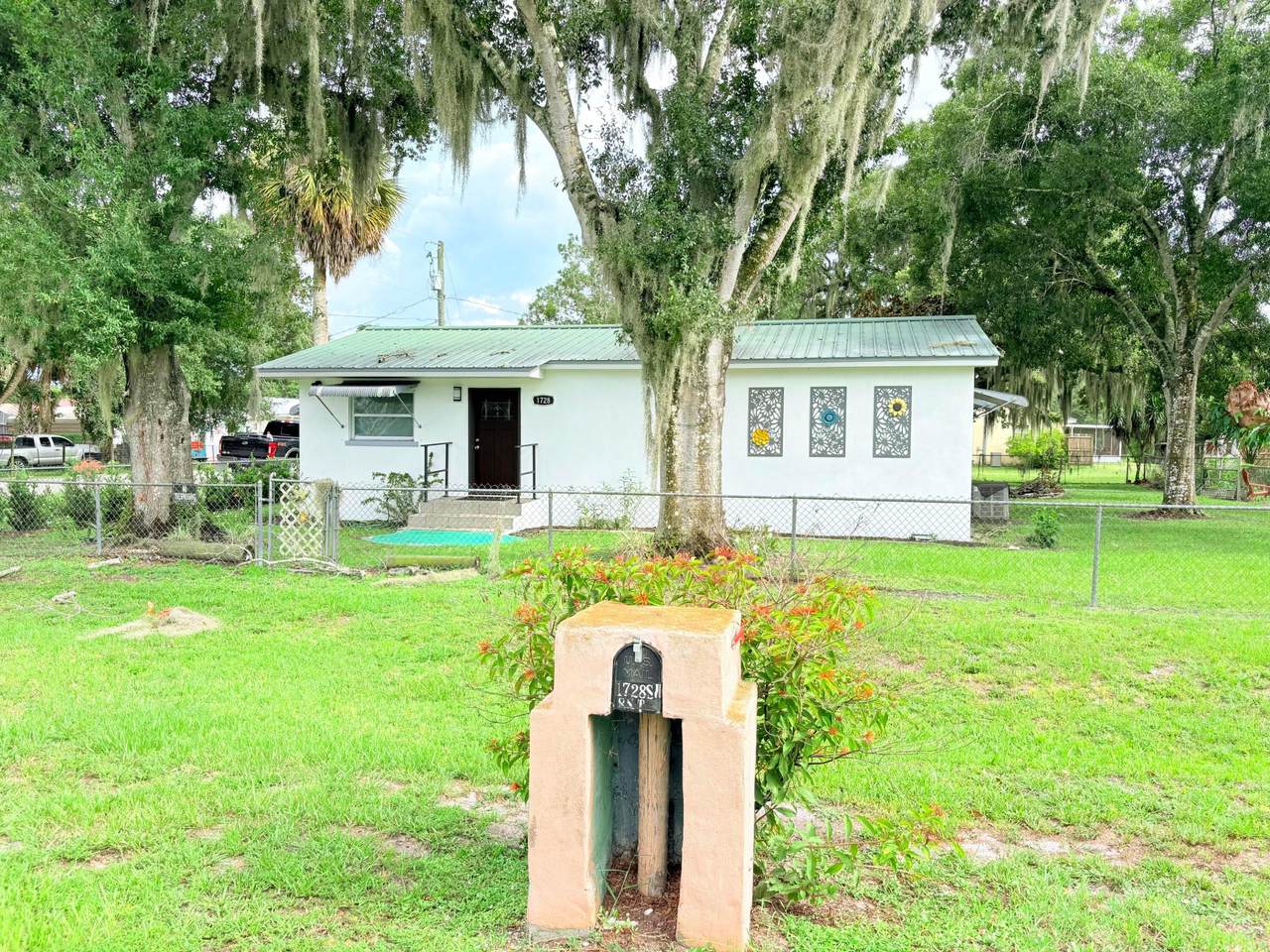 1728 8TH Street - Photo 1
