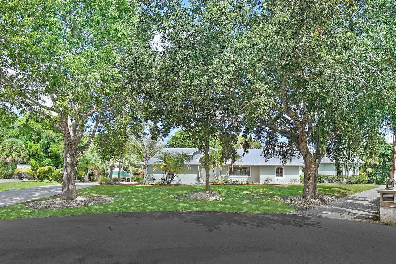 1225 Magnolia Bluff Drive - Photo 1