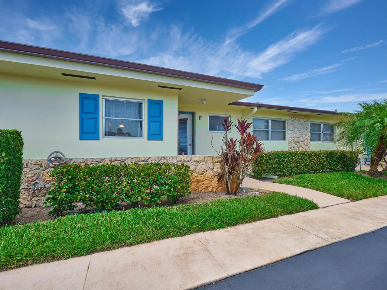 2804 Crosley Drive - Photo 1
