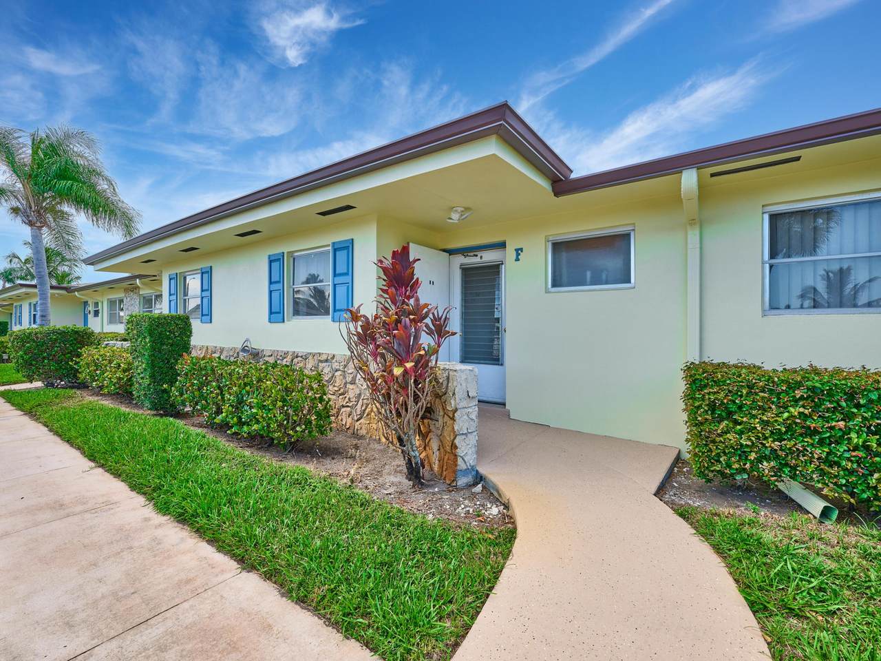 https://bt-photos.global.ssl.fastly.net/beaches/1280_boomver_1_B26057535-2.jpg