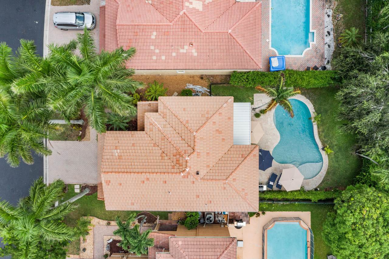 https://bt-photos.global.ssl.fastly.net/beaches/1280_boomver_1_B26057700-2.jpg