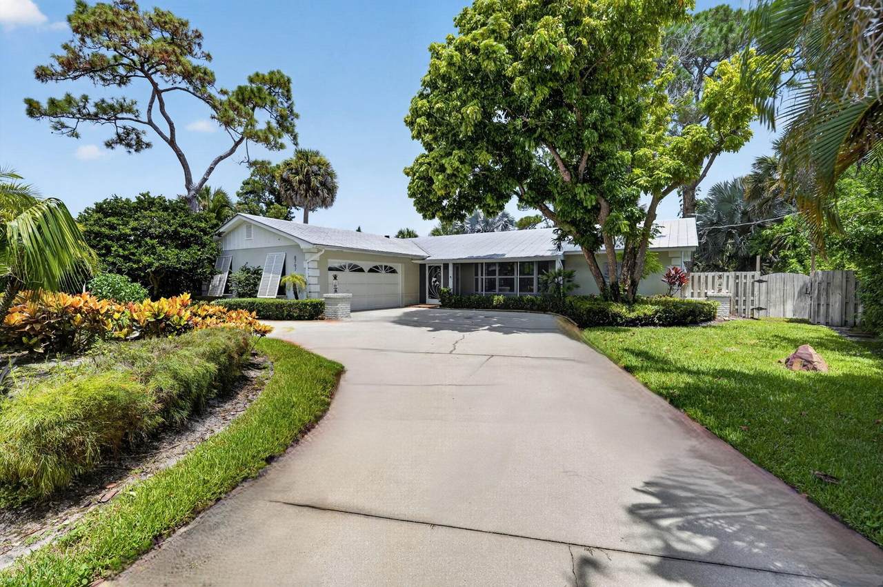 8797 Sharon Street - Photo 1