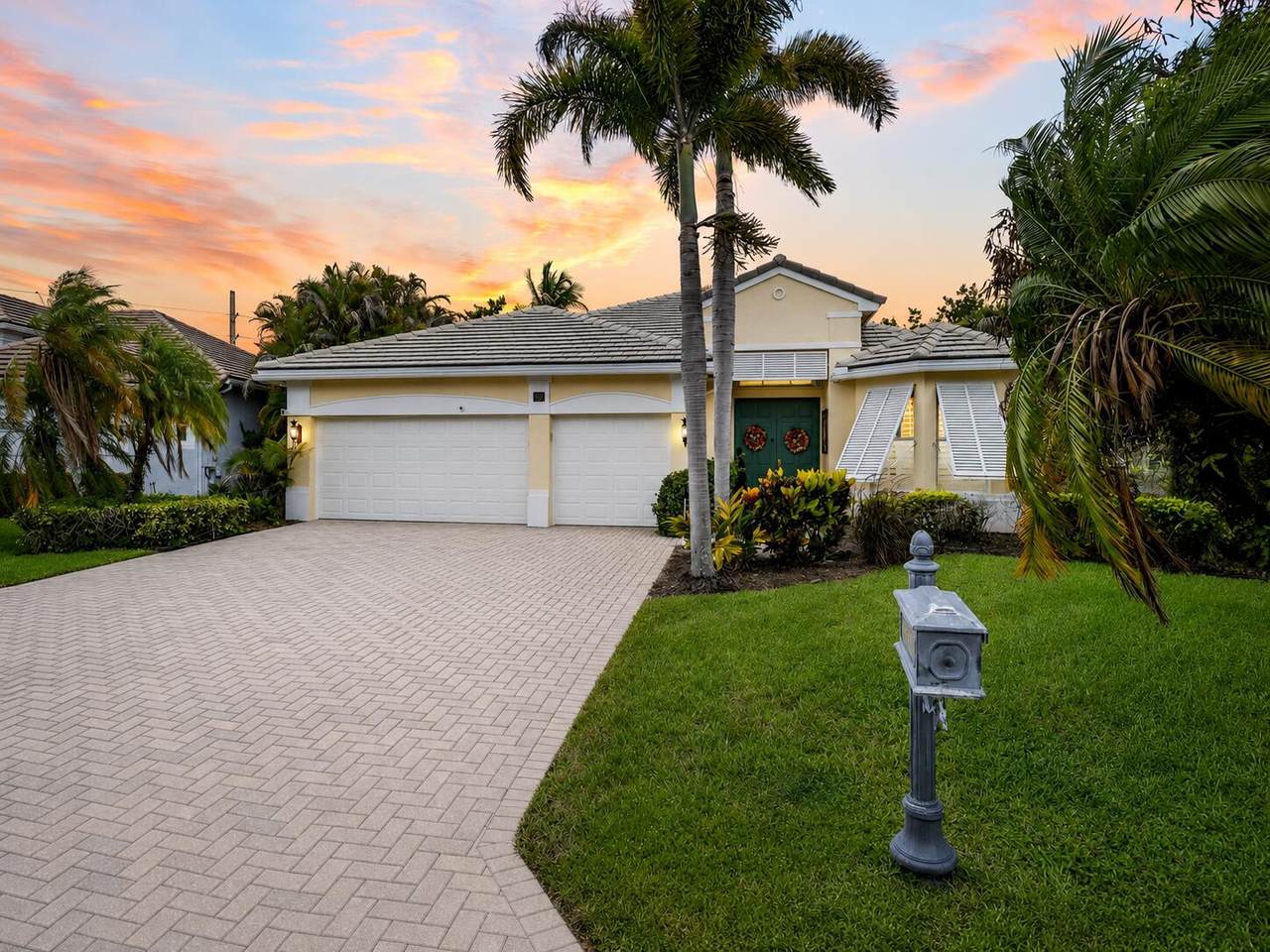 910 Lost River Shores Drive - Photo 1
