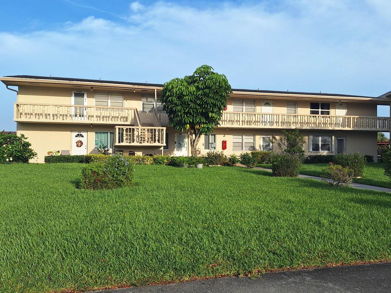 252 Bedford J - Photo 1