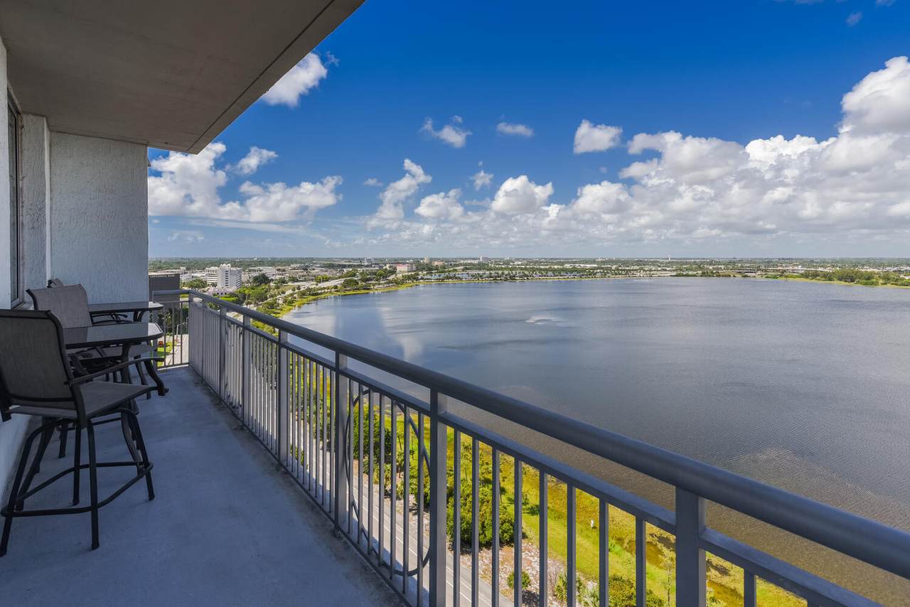 300 Australian Avenue - Photo 1