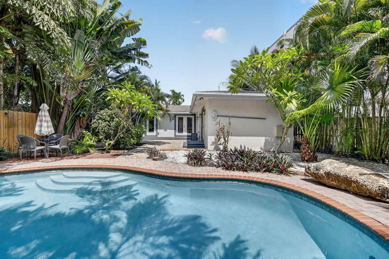 615 13TH Avenue - Photo 1