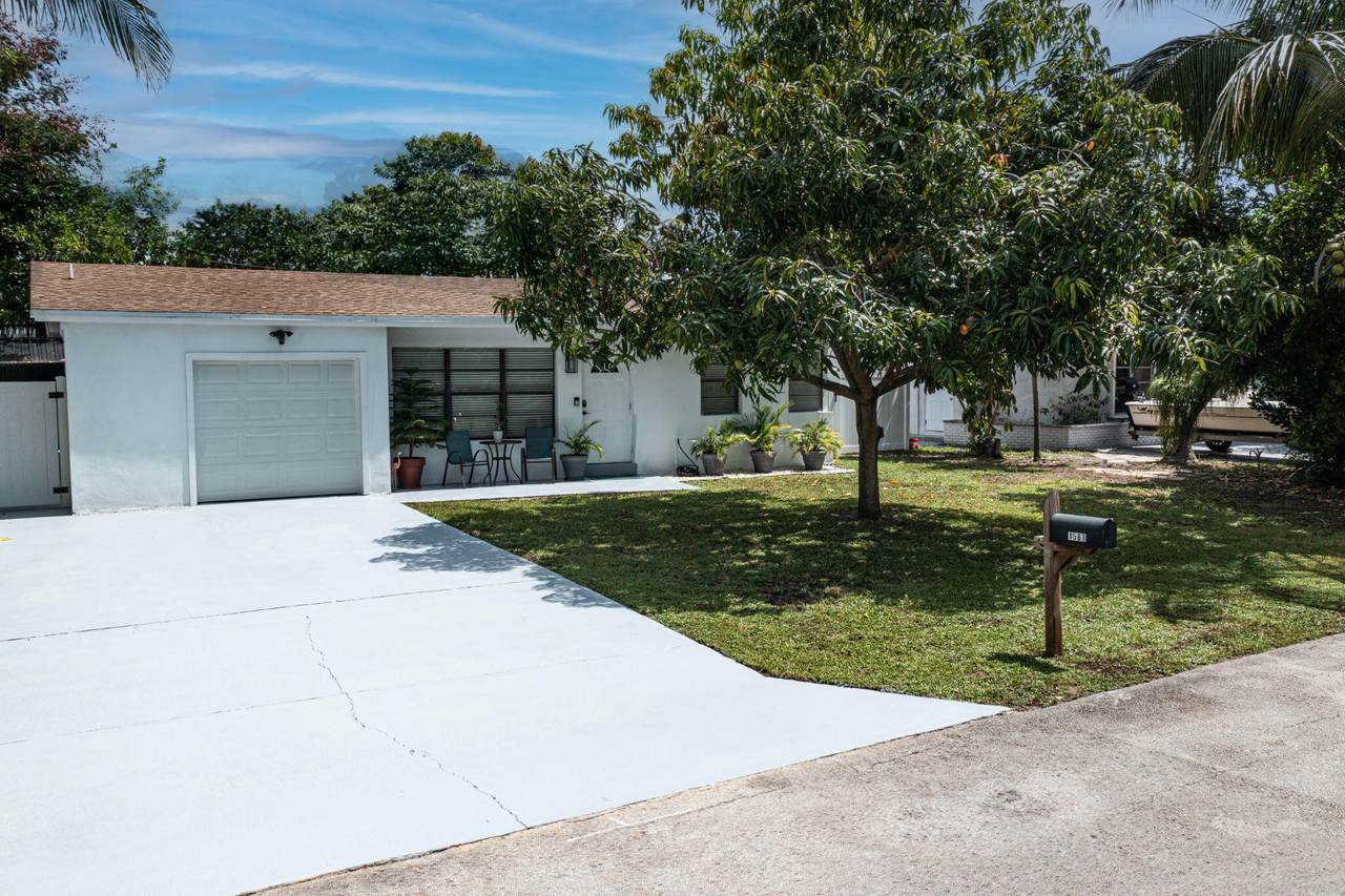 1561 30TH Court - Photo 1