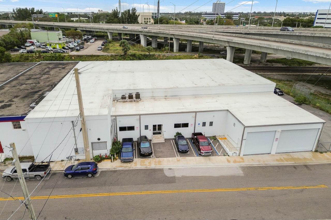2725 Hillsboro Road - Photo 1