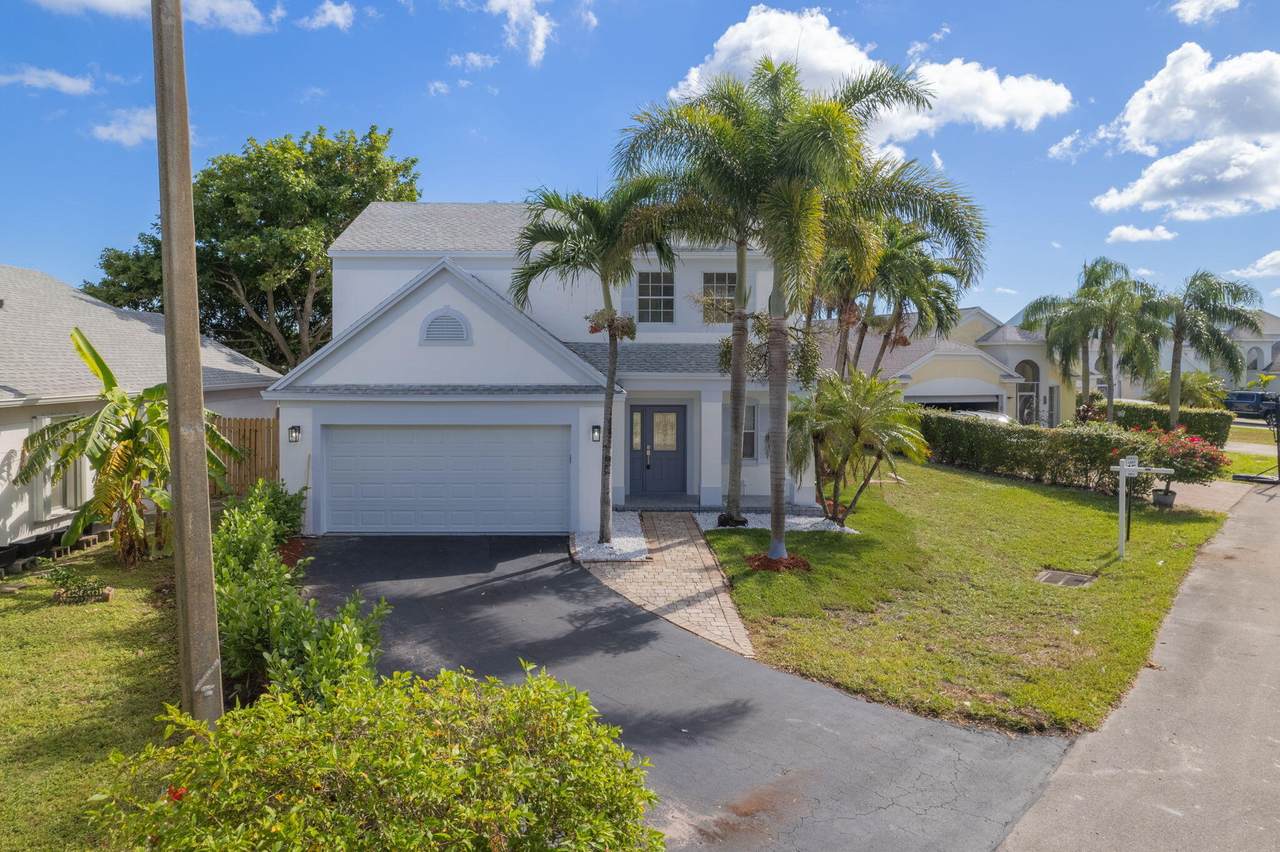 31 Swallow Drive - Photo 1