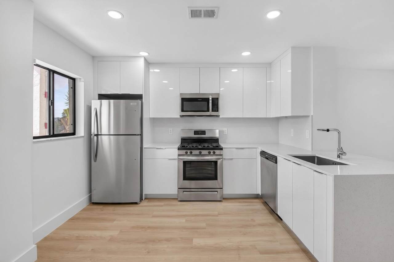 100 Hidden Valley Boulevard - Photo 1