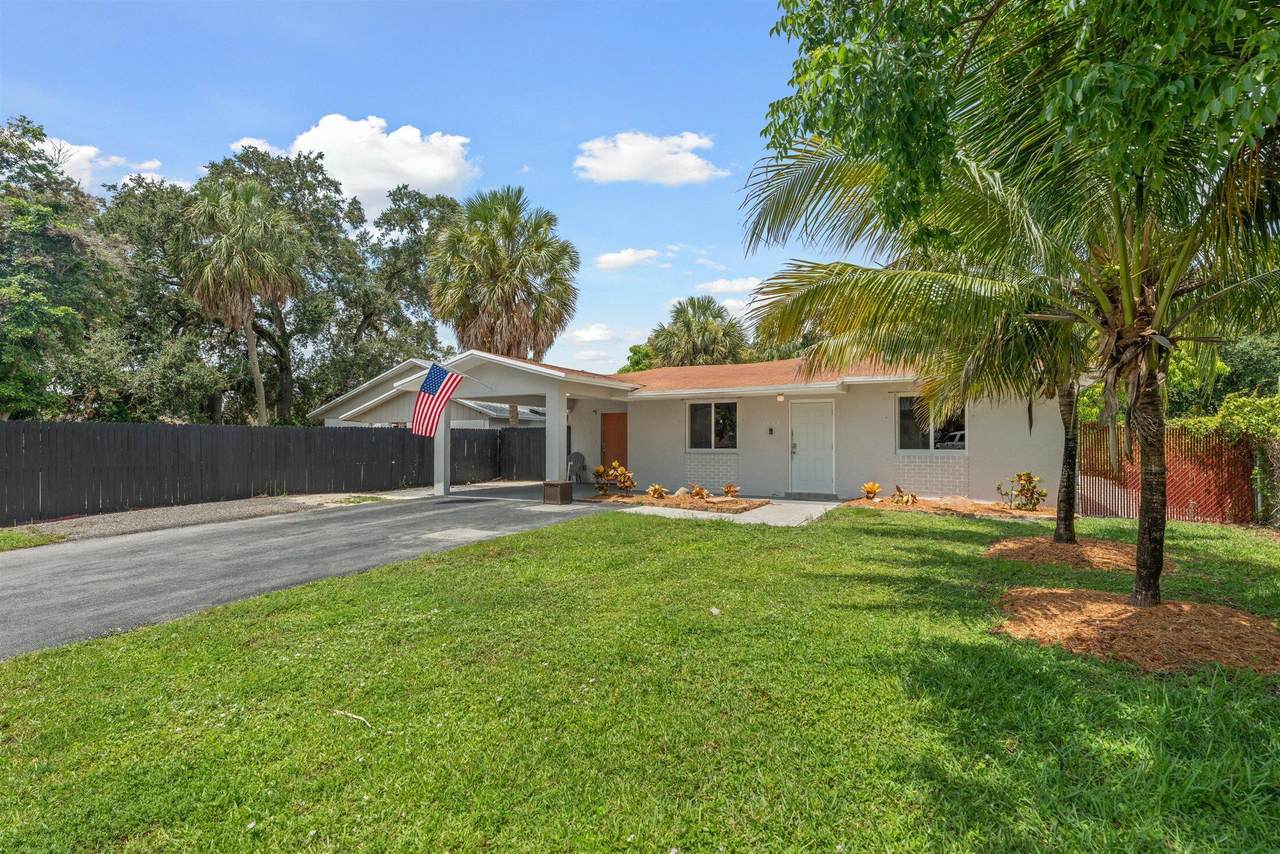 1633 30th Avenue - Photo 1