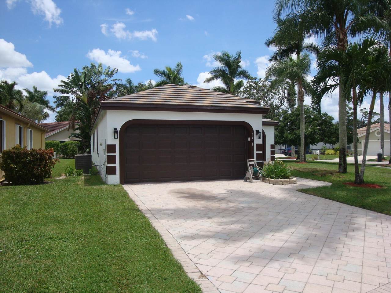 6407 Breckenridge Circle - Photo 1