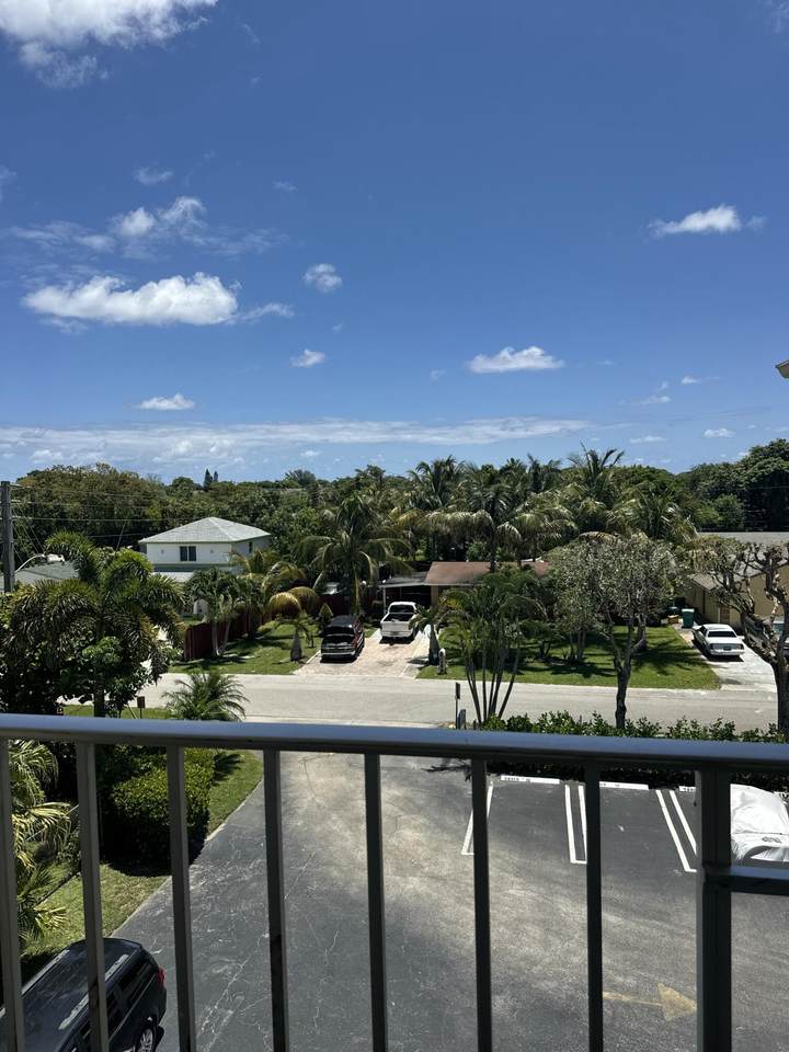 https://bt-photos.global.ssl.fastly.net/beaches/1280_boomver_1_B26058684-2.jpg