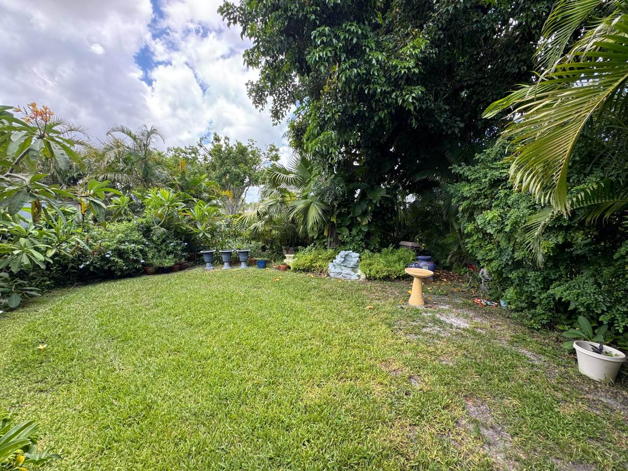 https://bt-photos.global.ssl.fastly.net/beaches/1280_boomver_1_B26059583-2.jpg