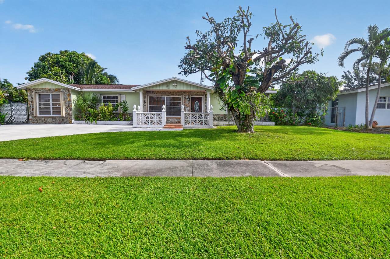 1826 16TH Avenue - Photo 1