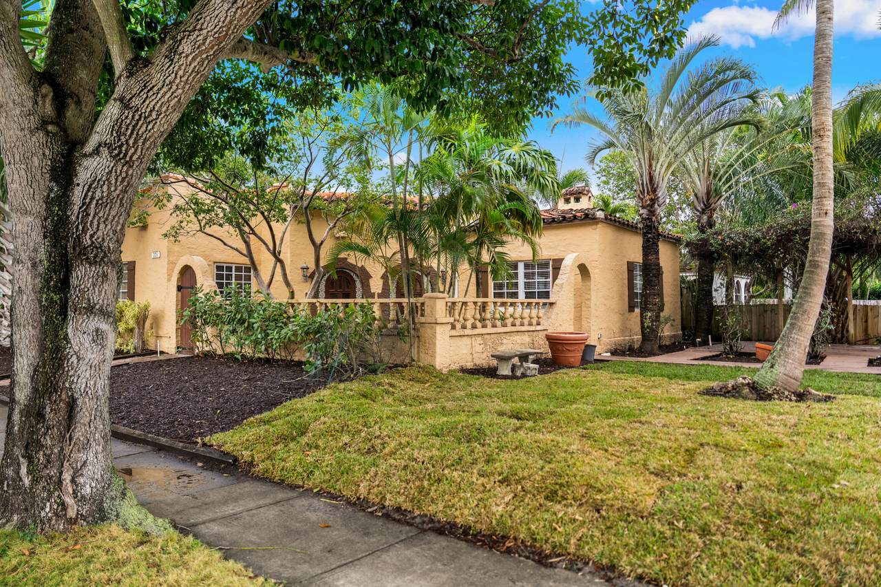 735 Colonial Road - Photo 1