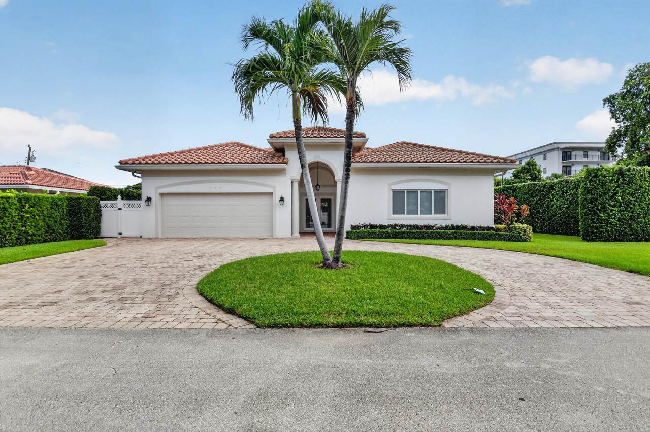 899 Granada Drive - Photo 1