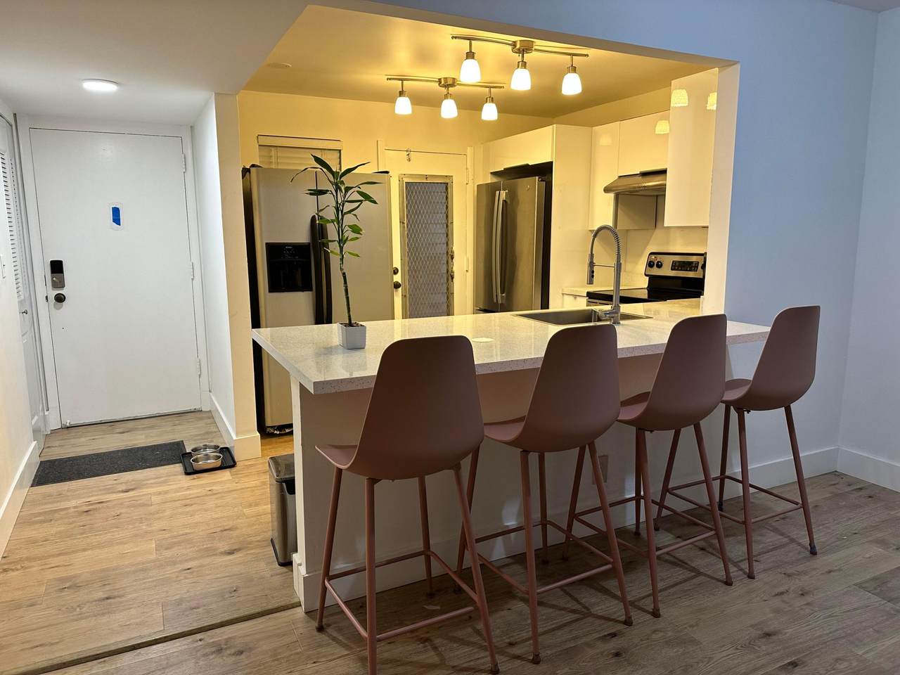 410 68TH Avenue - Photo 1