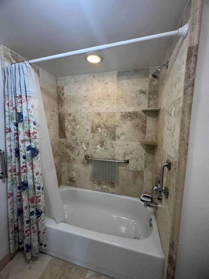 https://bt-photos.global.ssl.fastly.net/beaches/1280_boomver_1_B26060308-2.jpg