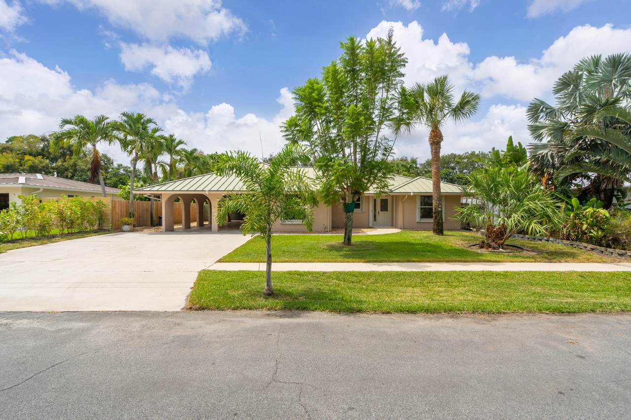 1045 Coral Drive - Photo 1