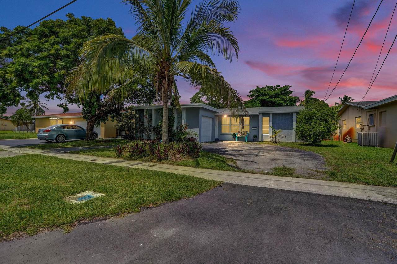 2161 84TH Way - Photo 1