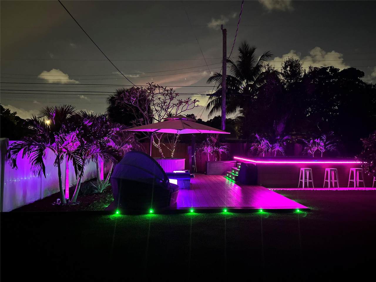 https://bt-photos.global.ssl.fastly.net/beaches/1280_boomver_1_B26060560-2.jpg