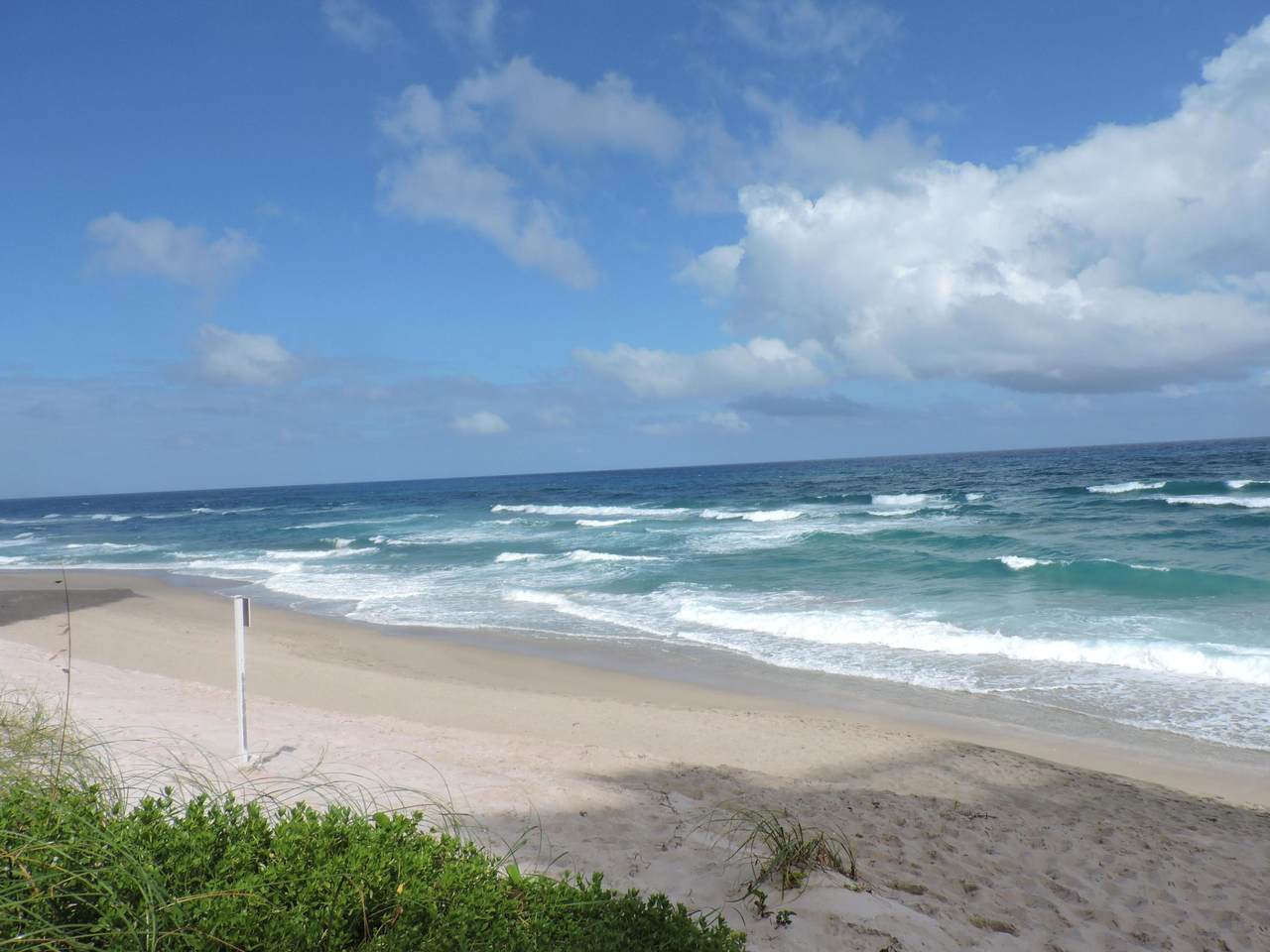 https://bt-photos.global.ssl.fastly.net/beaches/1280_boomver_1_B26060593-2.jpg