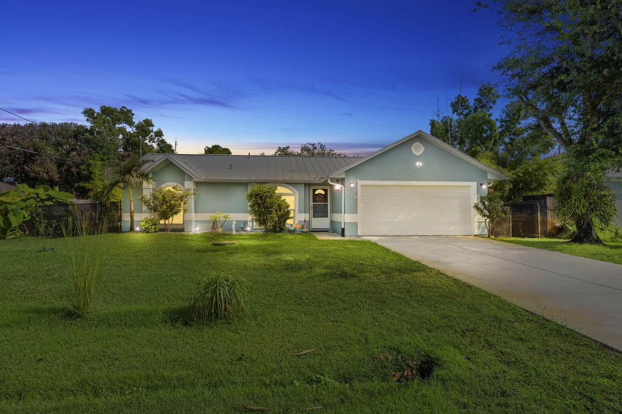 2182 South Buttonwood Drive - Photo 1