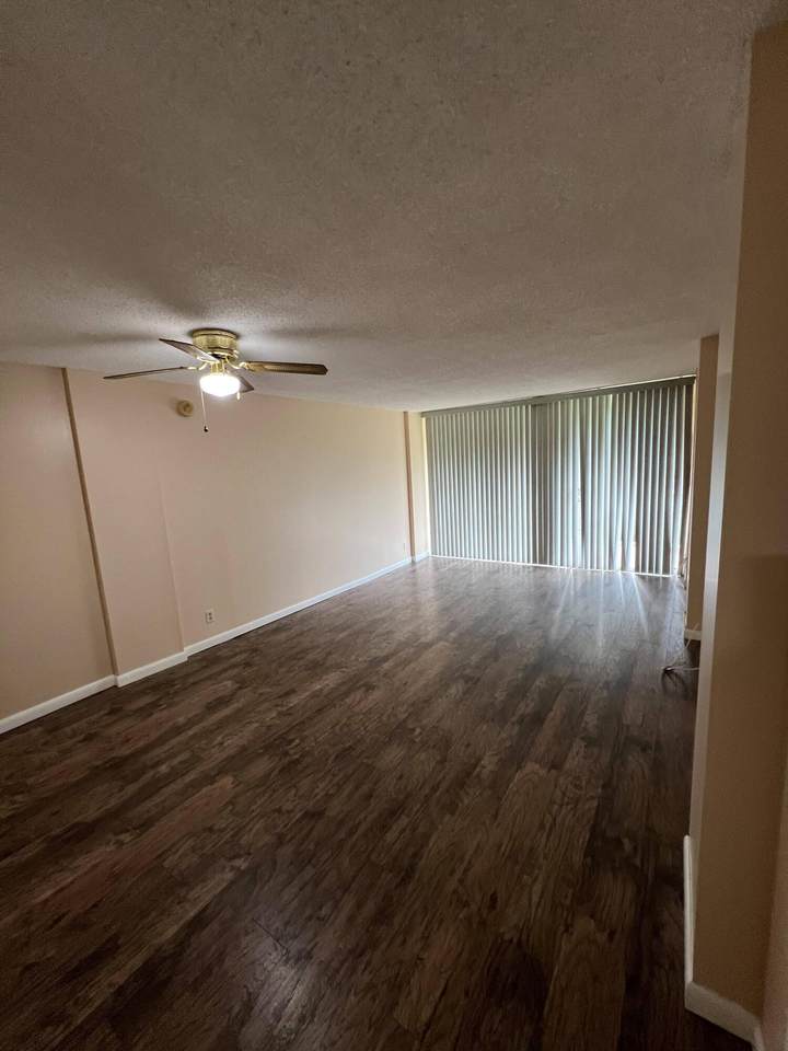 105 Royal Park Drive - Photo 1