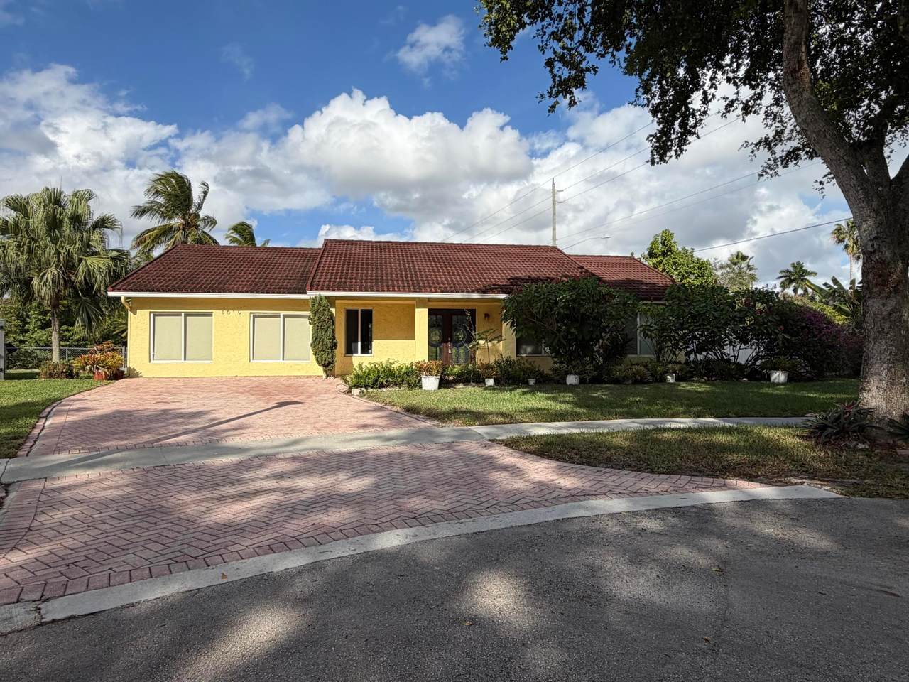 8619 51st Street - Photo 1