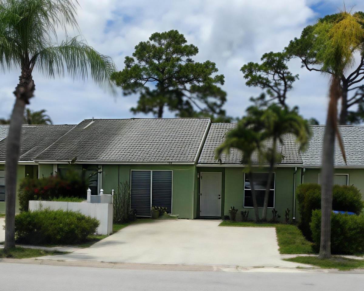 134 Oakwood Drive - Photo 1