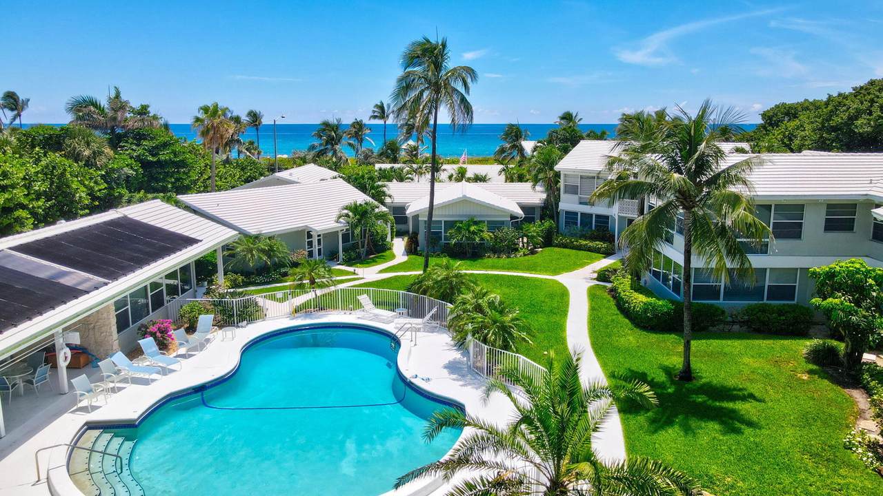 320 Ocean Boulevard - Photo 1
