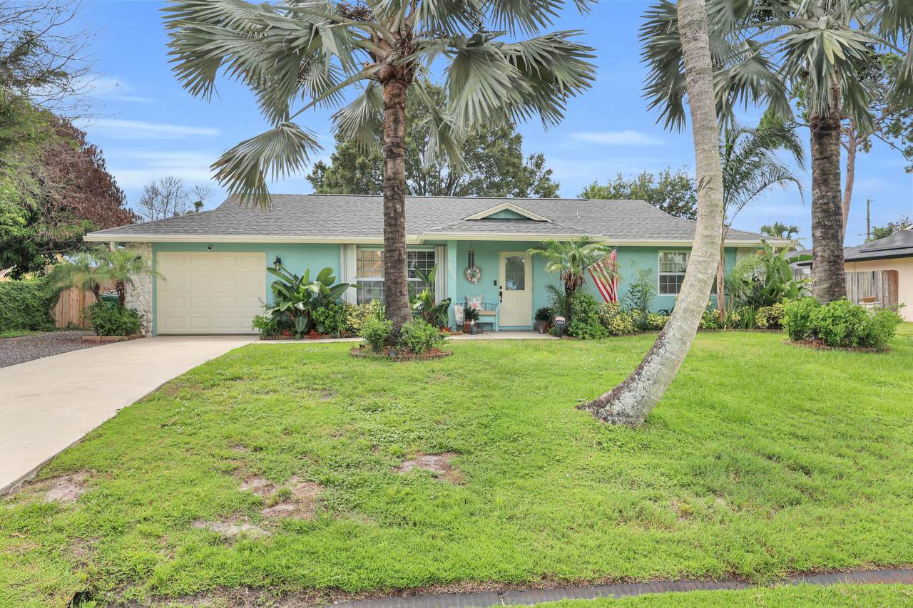 226 Walsh Terrace - Photo 1