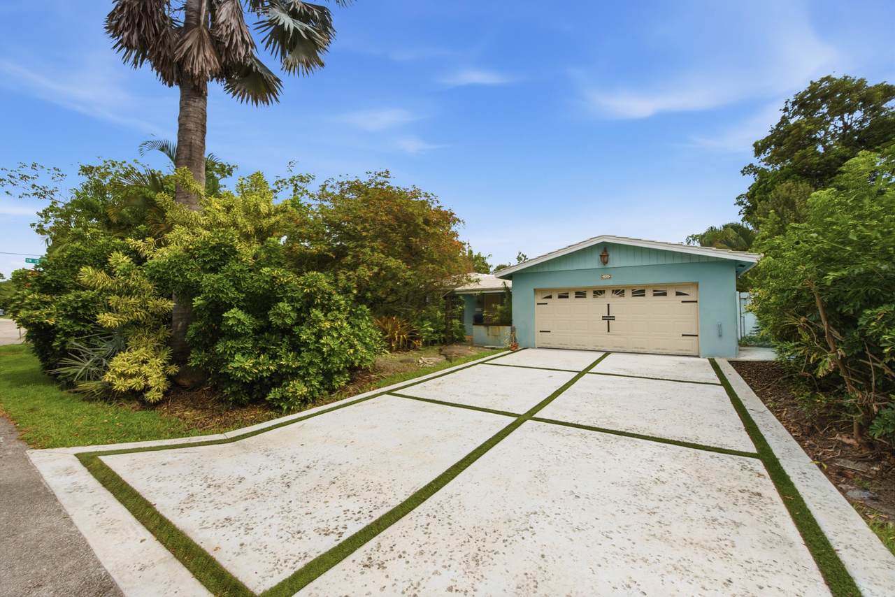 1421 13TH Street - Photo 1
